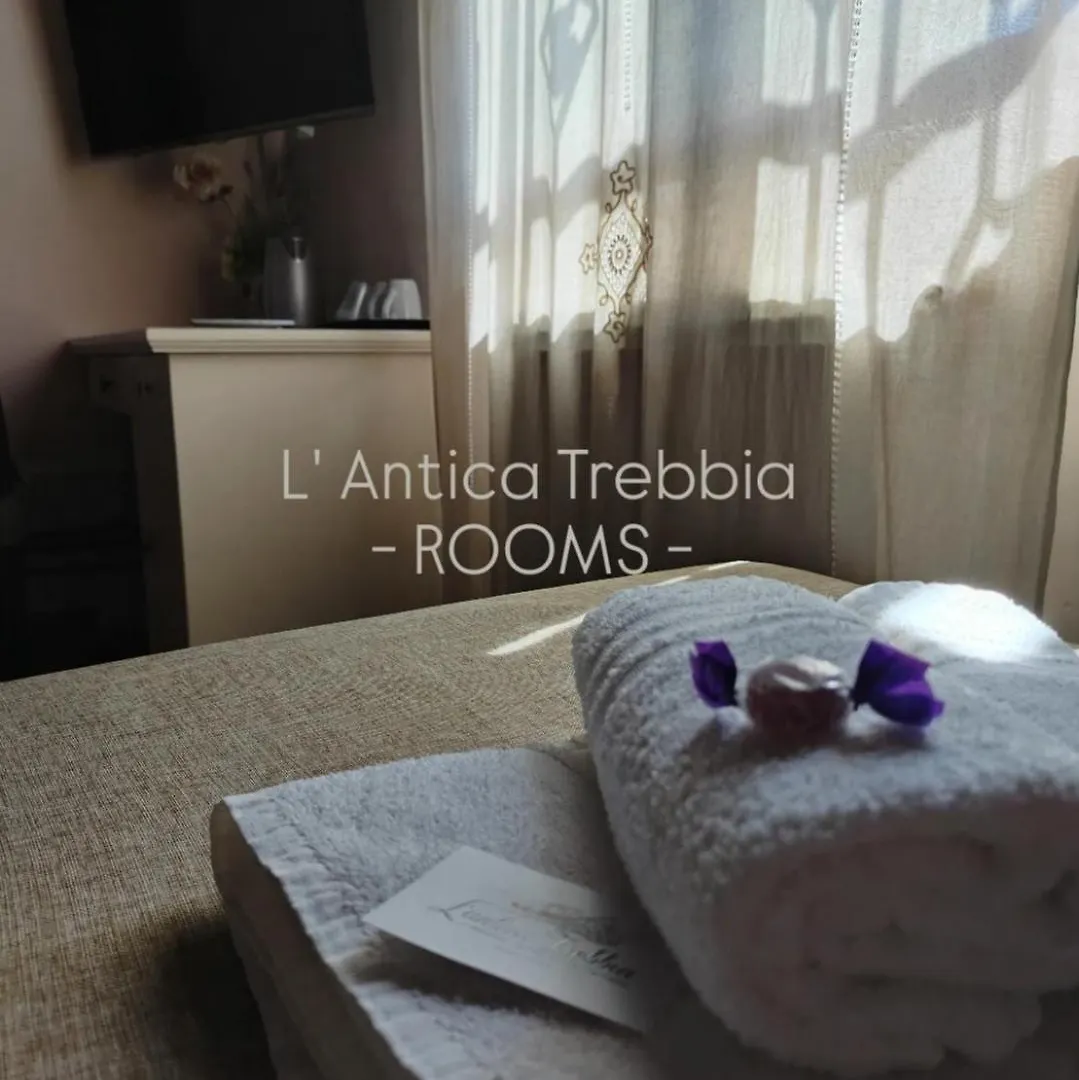 L' Antica Trebbia - Rooms كالتانيسيتا